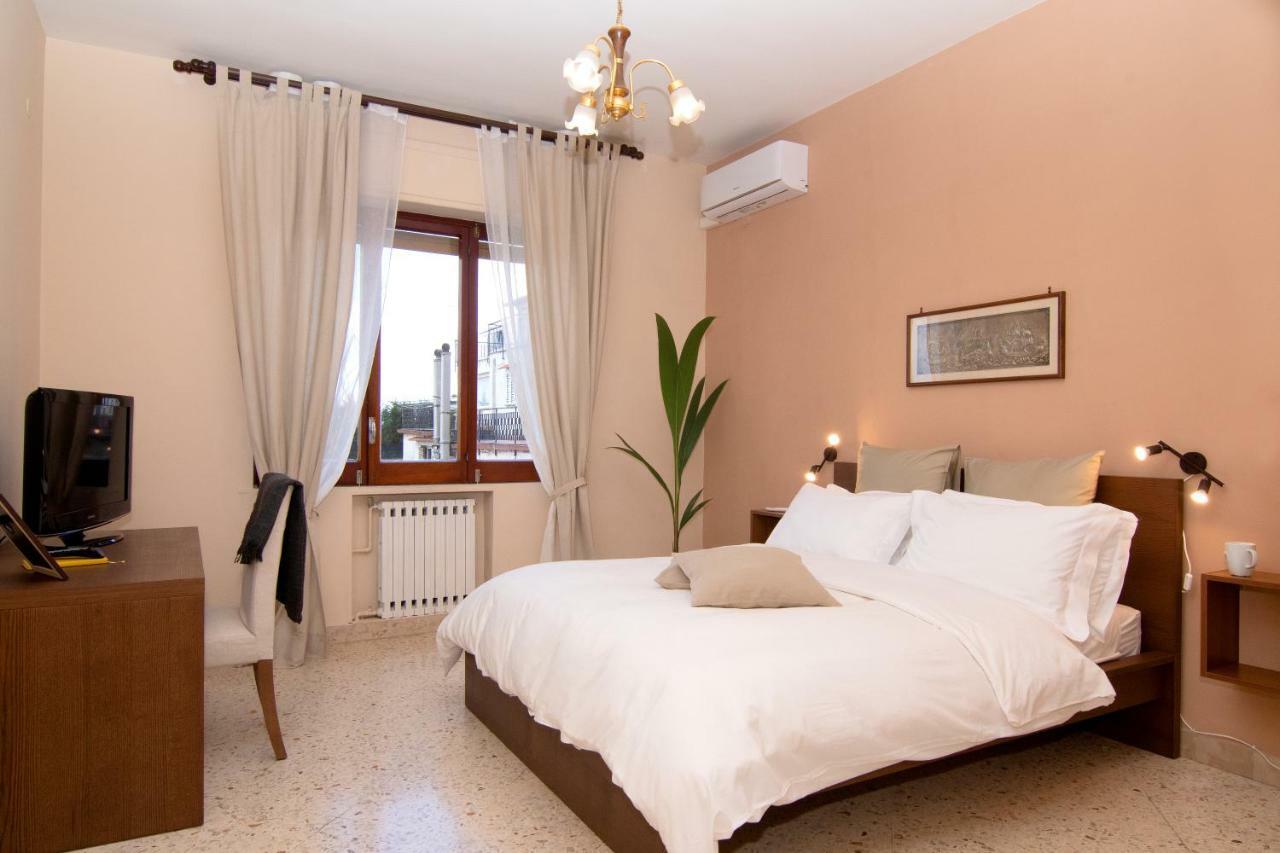 B&B Syrentum Sorrento Exterior photo