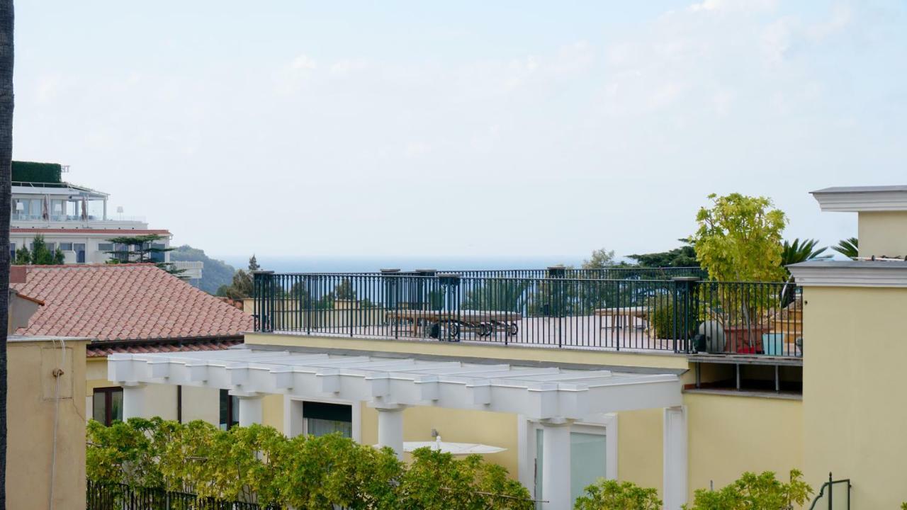 B&B Syrentum Sorrento Exterior photo