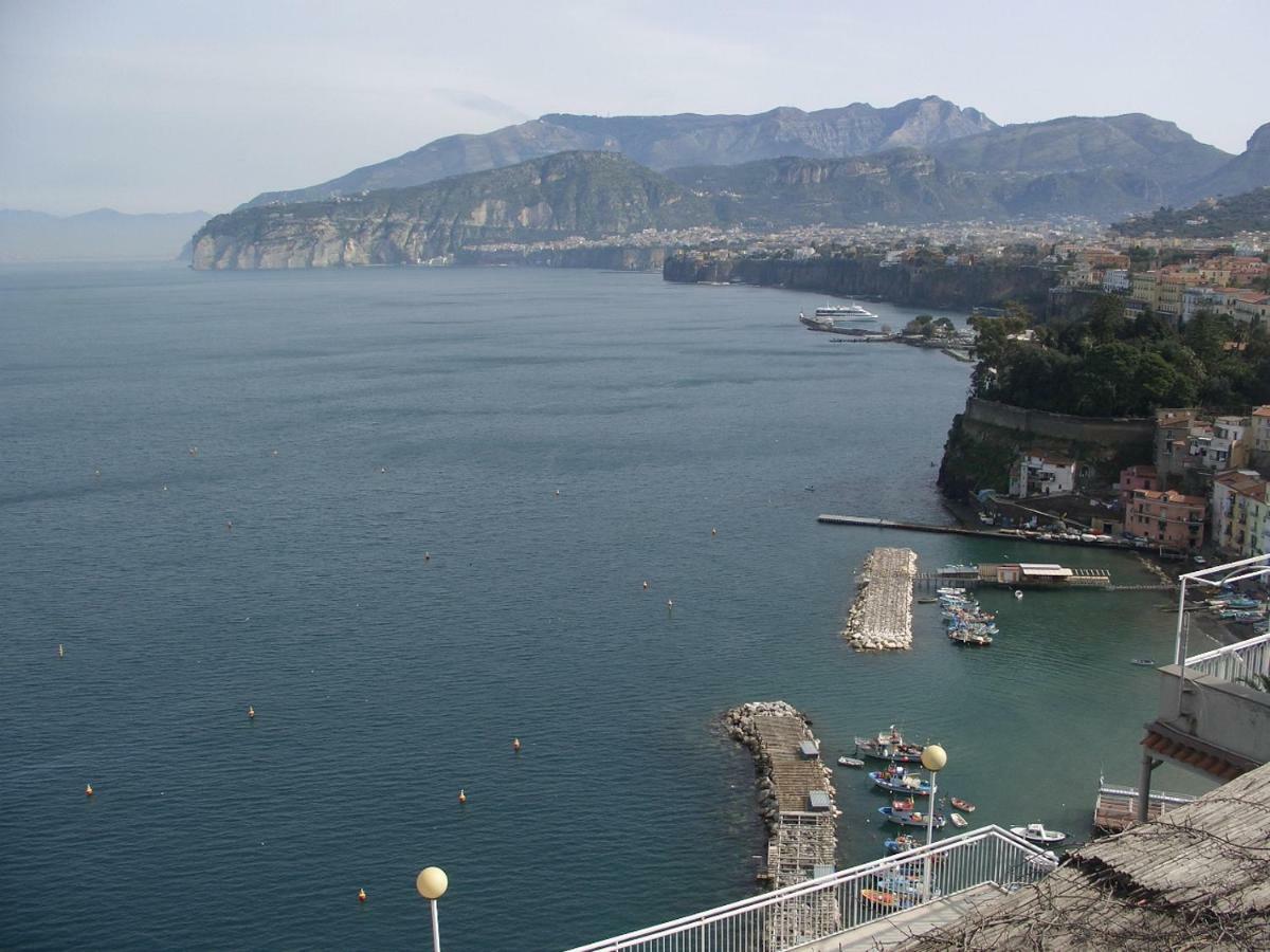 B&B Syrentum Sorrento Exterior photo
